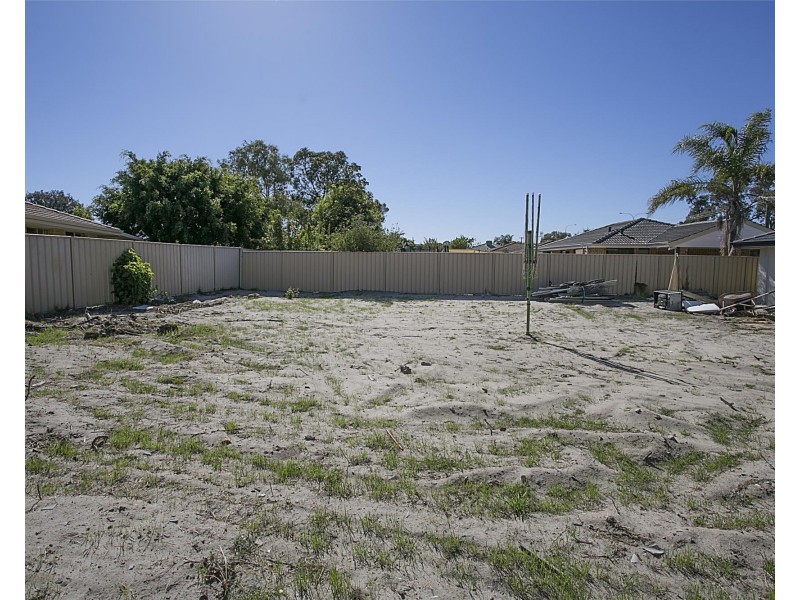 2/212 Altone Road, Beechboro WA 6063