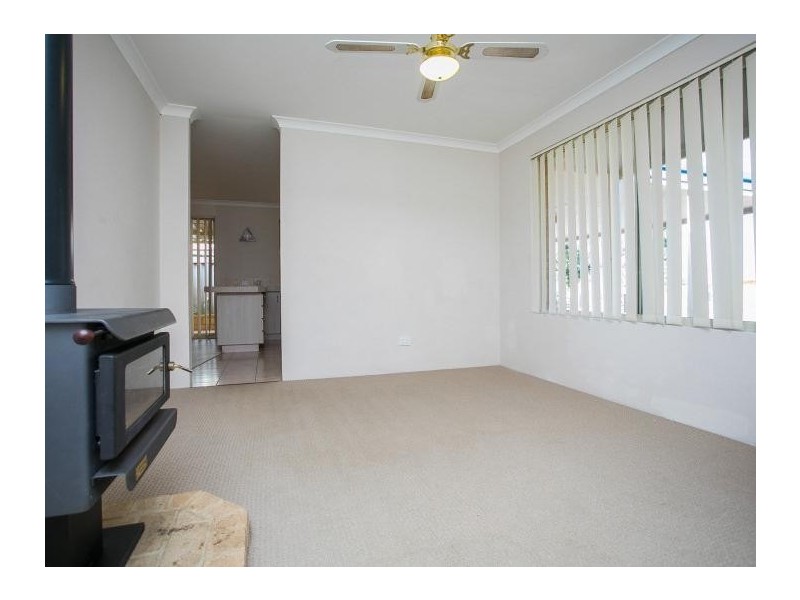100 The Avenue, Alexander Heights WA 6064