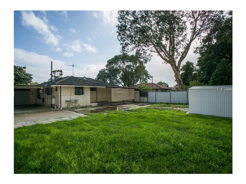 20 Winterton Way, Girrawheen WA 6064