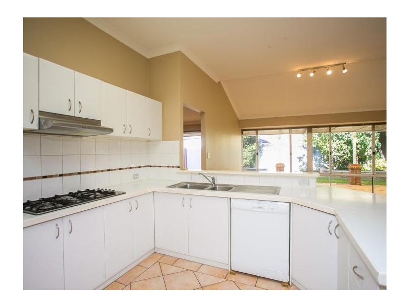 7 Brookway Retreat, Landsdale WA 6065