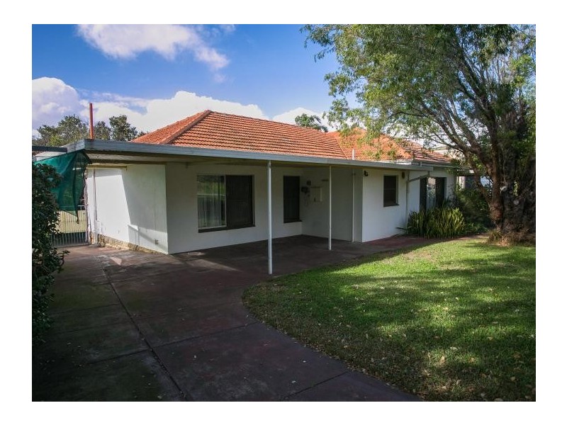 13 Davidson Road, Attadale WA 6156
