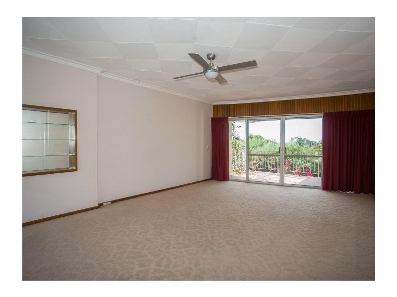 13 Davidson Road, Attadale WA 6156