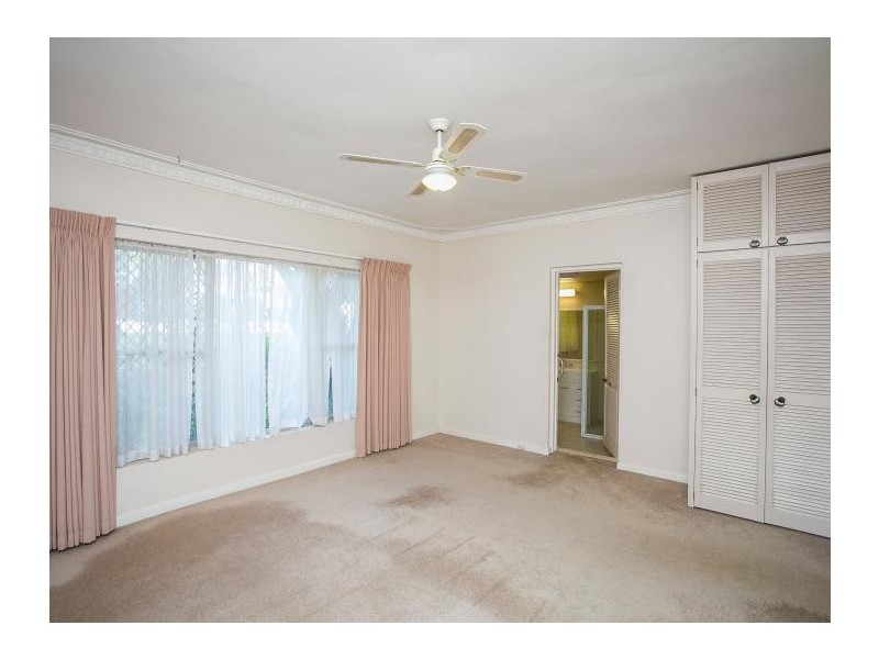 13 Davidson Road, Attadale WA 6156
