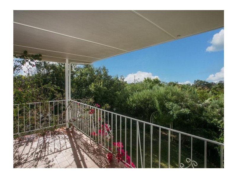 13 Davidson Road, Attadale WA 6156