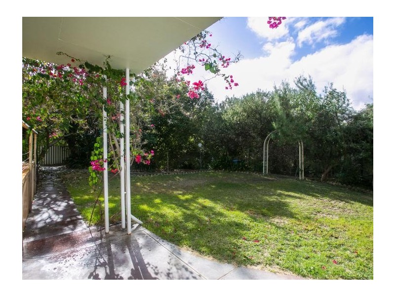13 Davidson Road, Attadale WA 6156