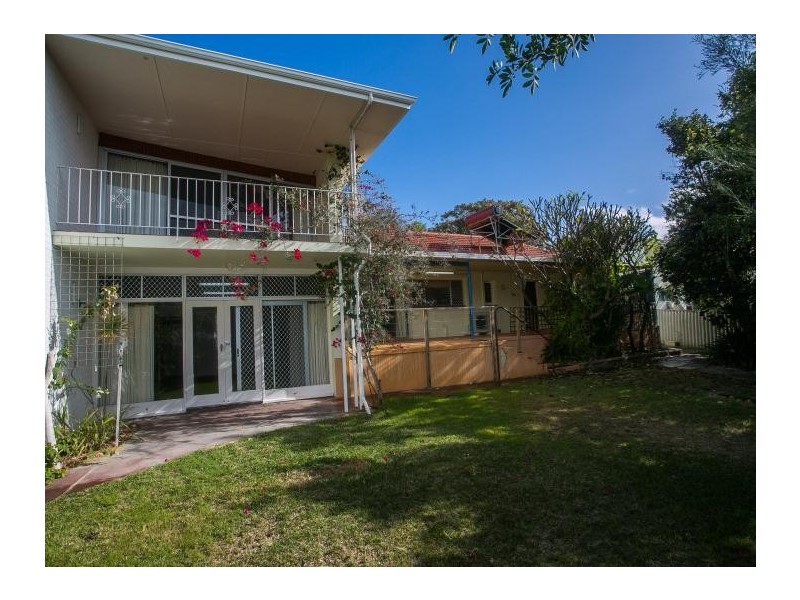 13 Davidson Road, Attadale WA 6156