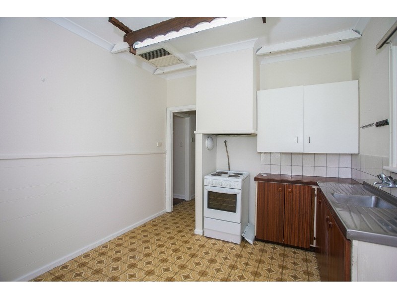 2 Kalara Way, Koongamia WA 6056