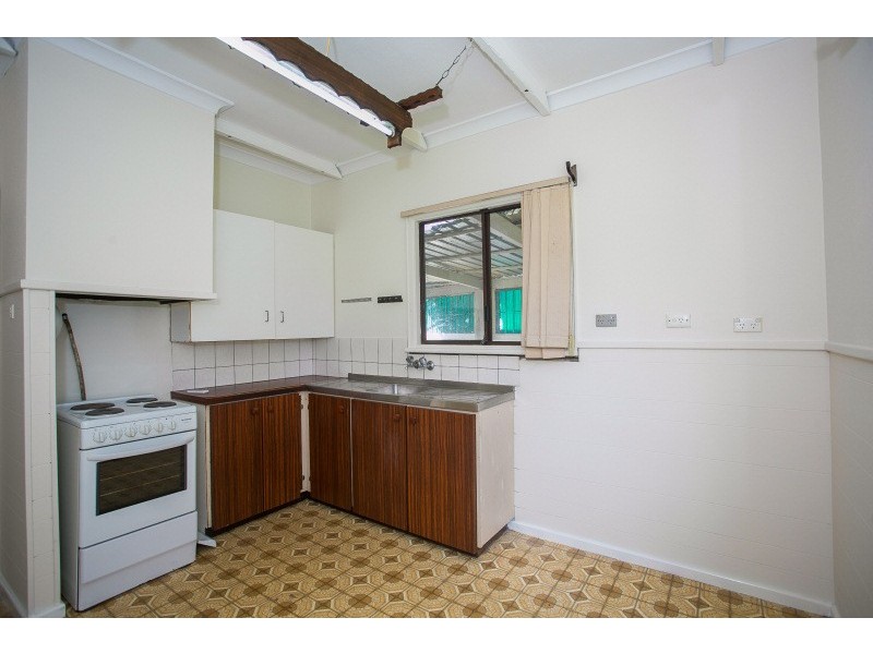 2 Kalara Way, Koongamia WA 6056
