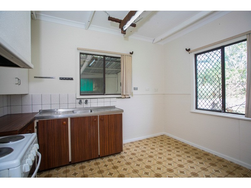 2 Kalara Way, Koongamia WA 6056