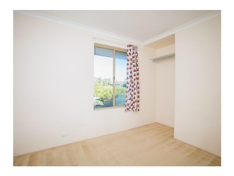 5 Cocos Grove, Kiara WA 6054