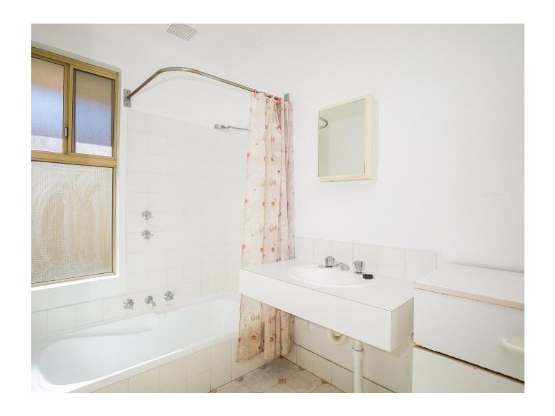 5 Cocos Grove, Kiara WA 6054