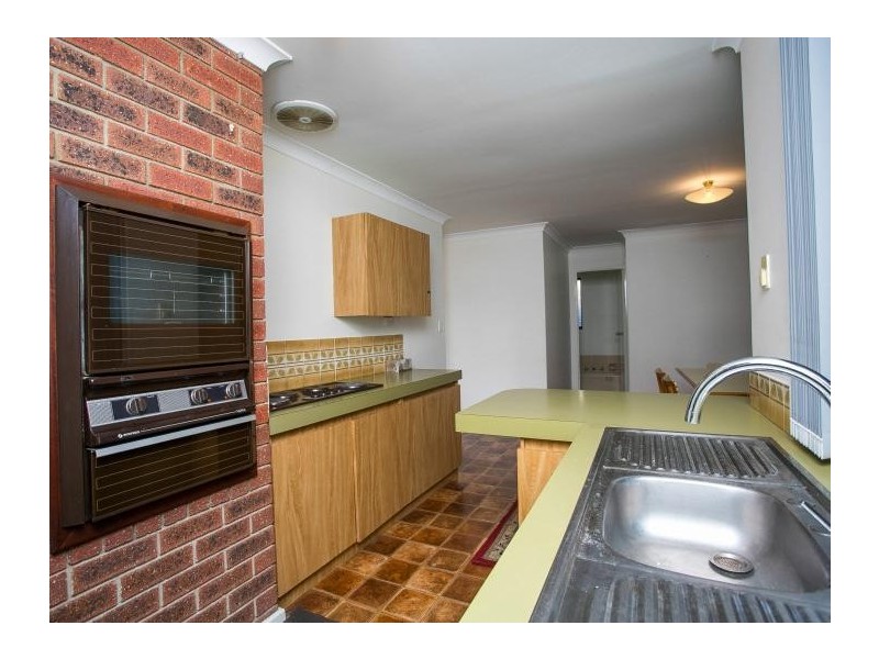 6 Hull Way, Beechboro WA 6063