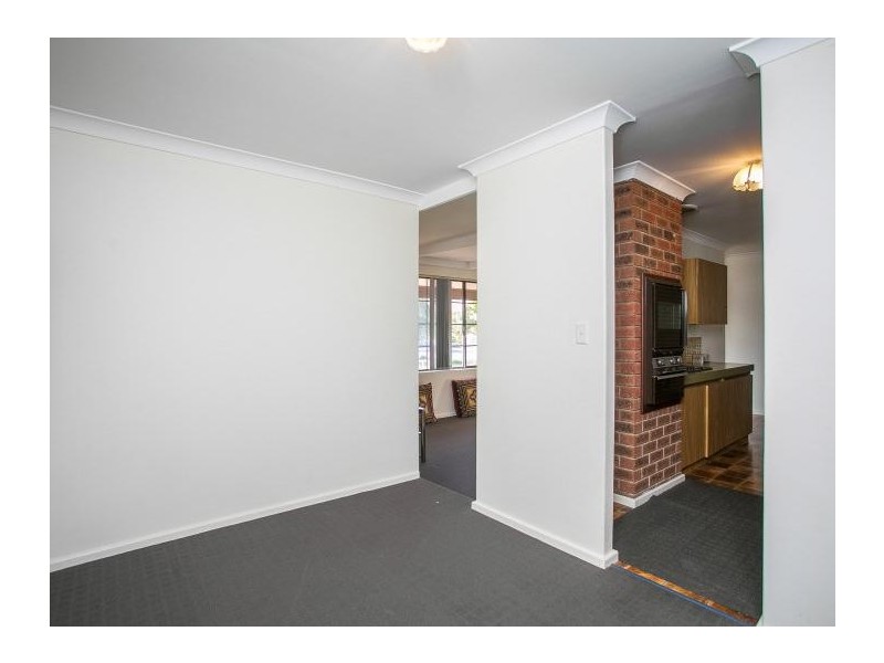 6 Hull Way, Beechboro WA 6063