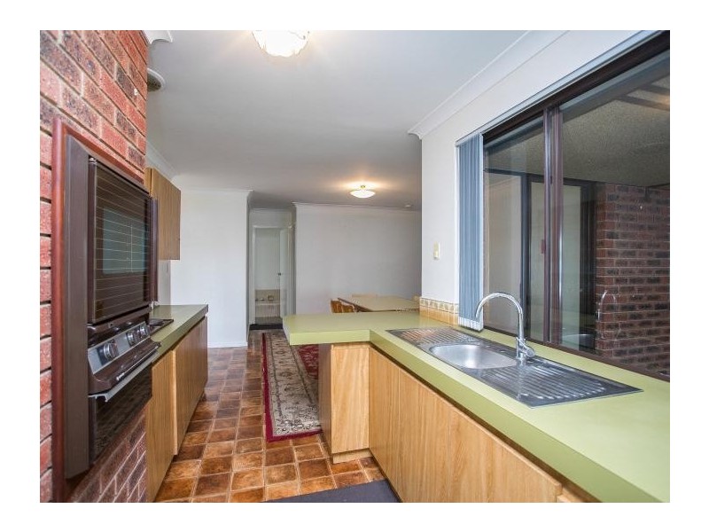 6 Hull Way, Beechboro WA 6063