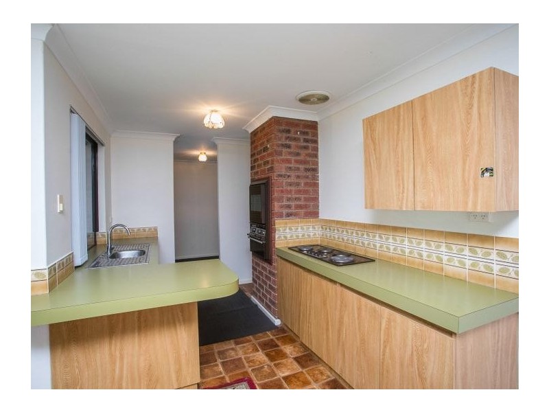6 Hull Way, Beechboro WA 6063