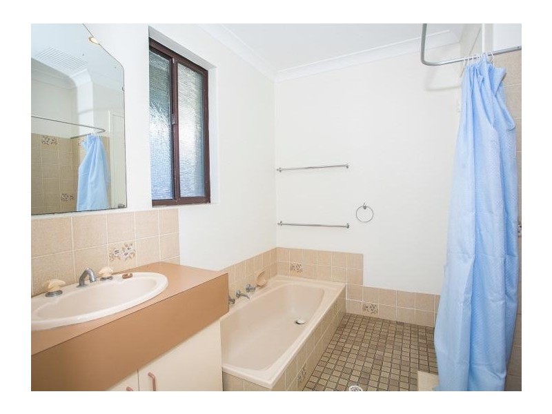 6 Hull Way, Beechboro WA 6063