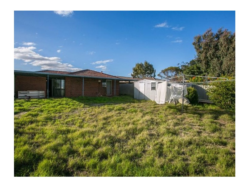 6 Hull Way, Beechboro WA 6063