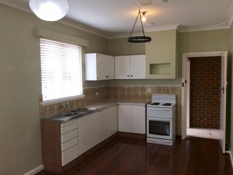 5 Mcglew Street, Eden Hill WA 6054