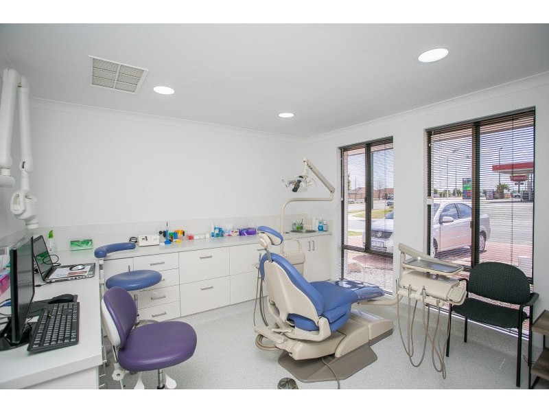 2 Hull way, Beechboro WA 6063