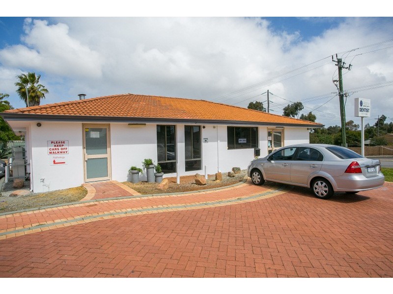 2 Hull way, Beechboro WA 6063