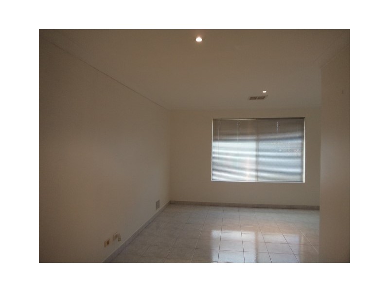 2 Satellite Retreat, Kiara WA 6054