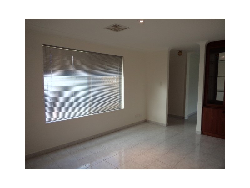 2 Satellite Retreat, Kiara WA 6054