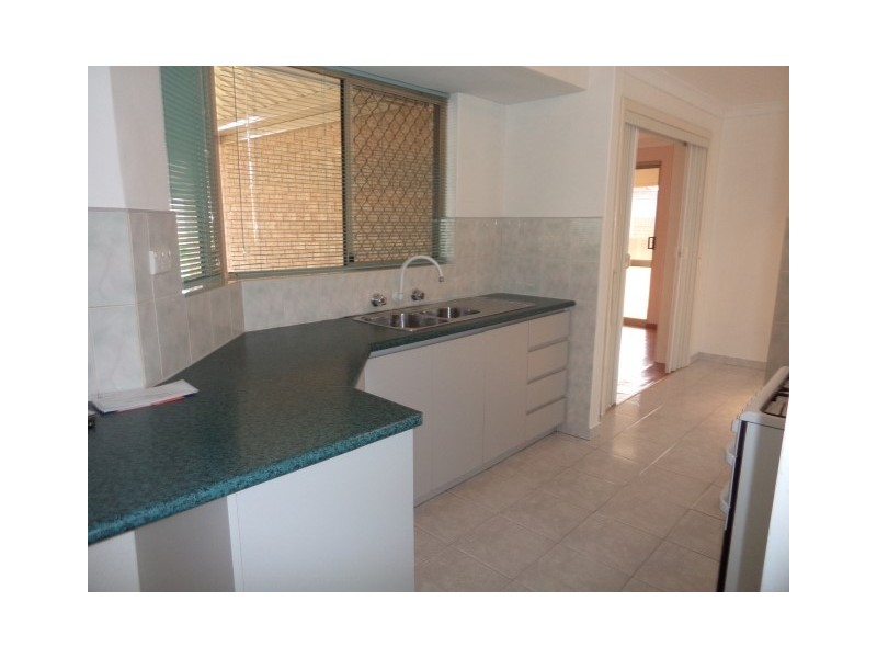 2 Satellite Retreat, Kiara WA 6054