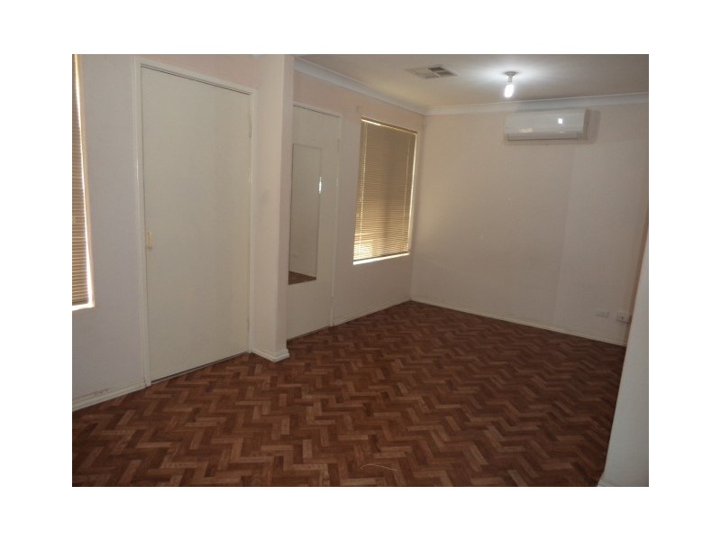 2 Satellite Retreat, Kiara WA 6054