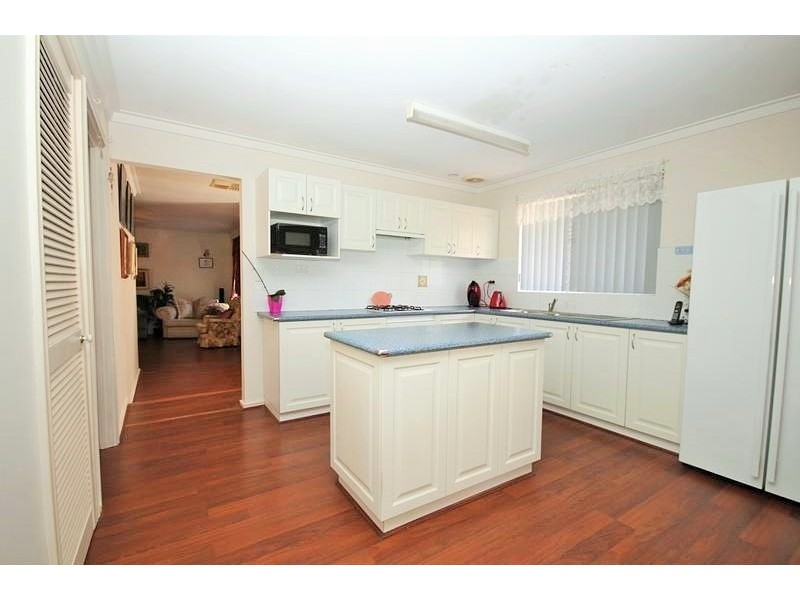 40 Hull Way, Beechboro WA 6063