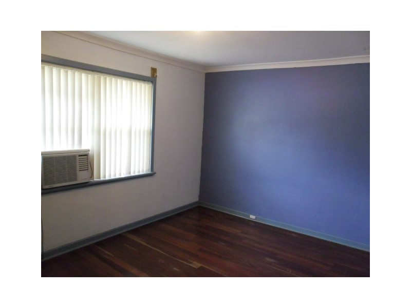 13 Caladenia Way, Koongamia WA 6056