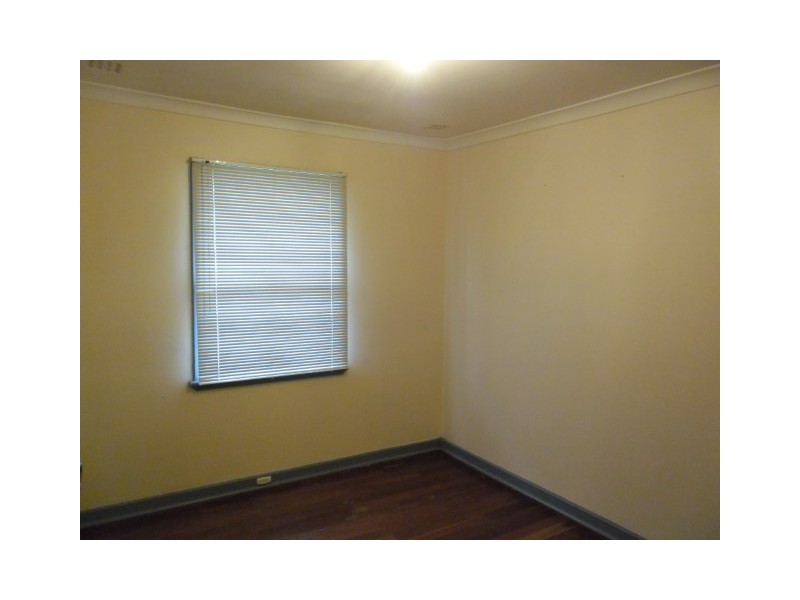 13 Caladenia Way, Koongamia WA 6056