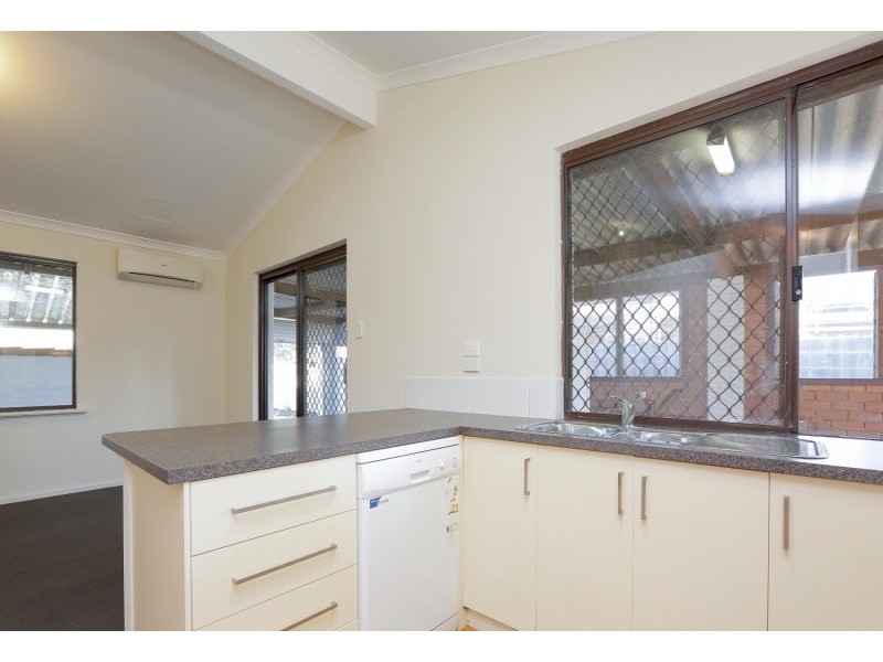 40 Meadowbrook Drive, Parkwood WA 6147