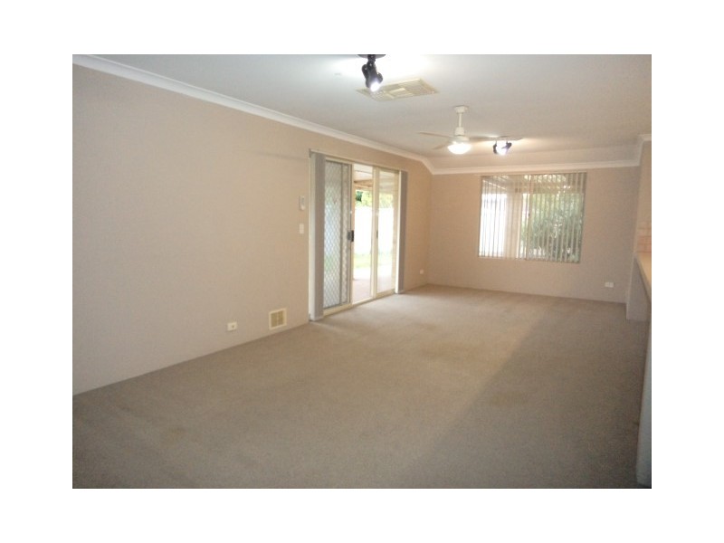 21 Desault Cove, Ballajura WA 6066