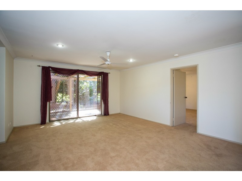 8 Pepper Close, Ballajura WA 6066