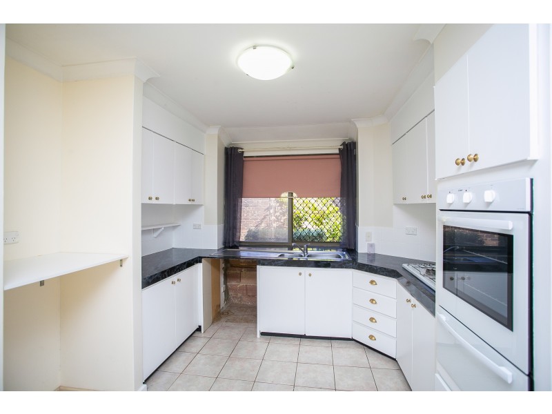 8 Pepper Close, Ballajura WA 6066