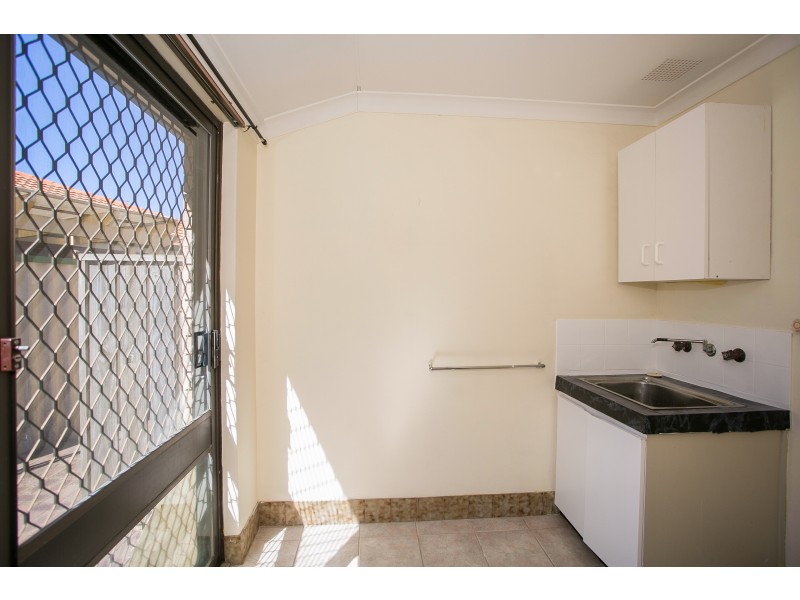 8 Pepper Close, Ballajura WA 6066