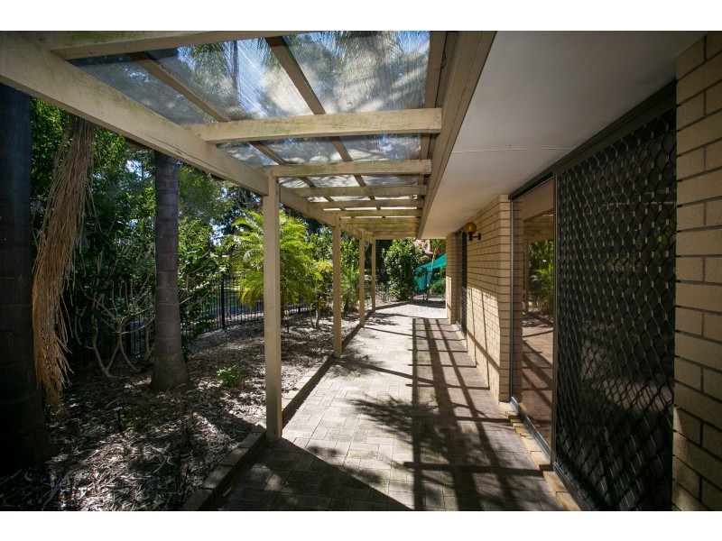 8 Pepper Close, Ballajura WA 6066