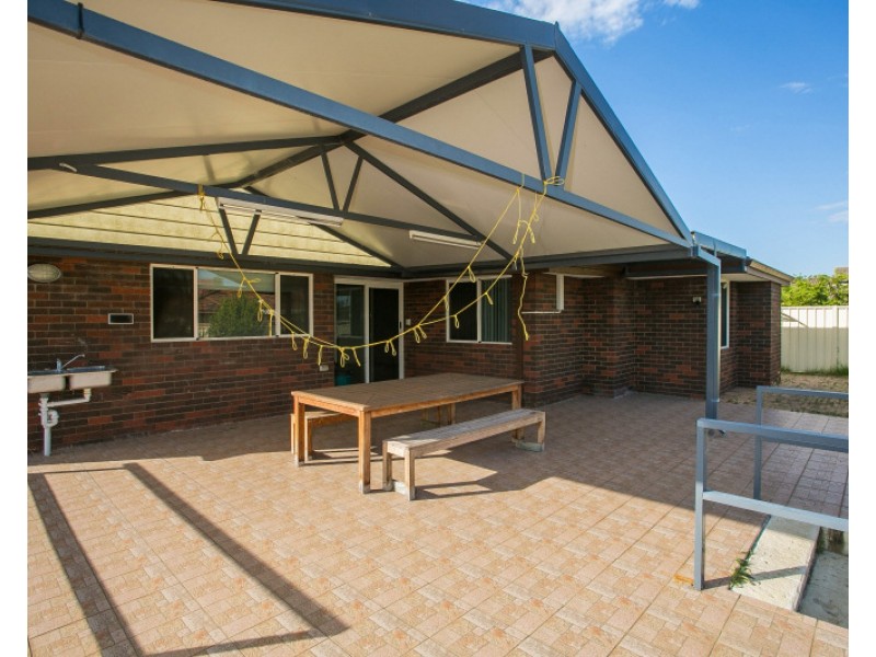 95 Hamilton Street, Cannington WA 6107