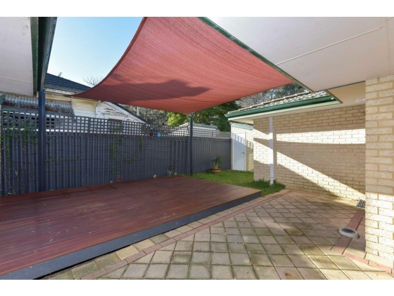 2/33 Holmesdale Road, Woodbridge WA 6056