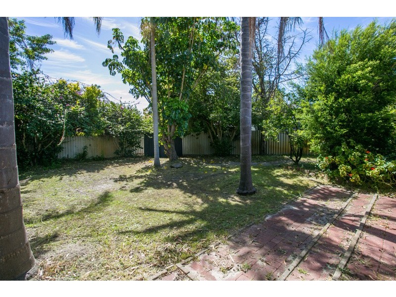 8 McLeish Place, Thornlie WA 6108