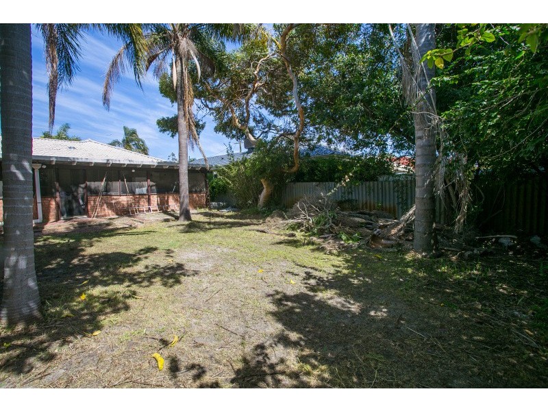 8 McLeish Place, Thornlie WA 6108
