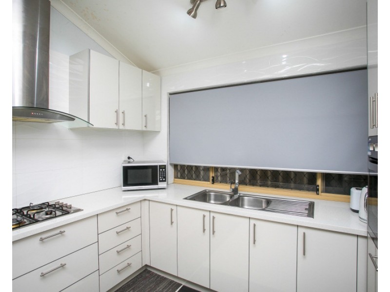10 Pikes Close, Caversham WA 6055