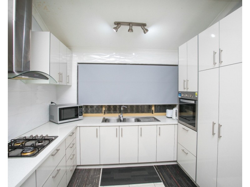 10 Pikes Close, Caversham WA 6055