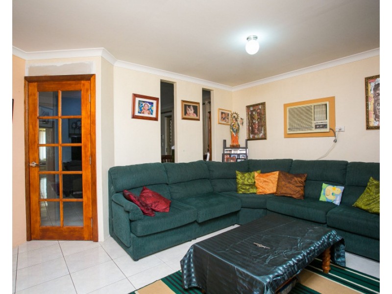10 Pikes Close, Caversham WA 6055