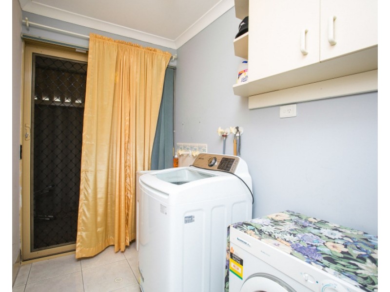 10 Pikes Close, Caversham WA 6055