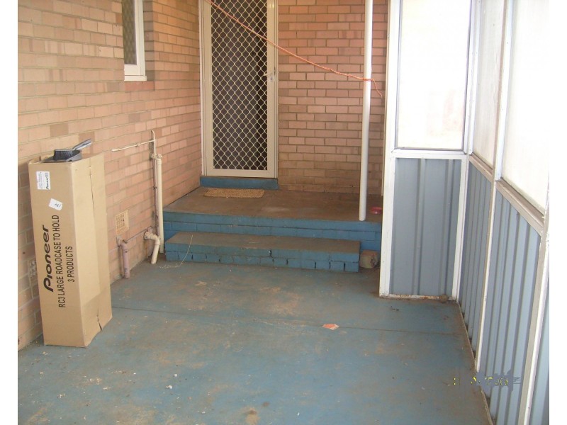 8 Southgate Road, Langford WA 6147