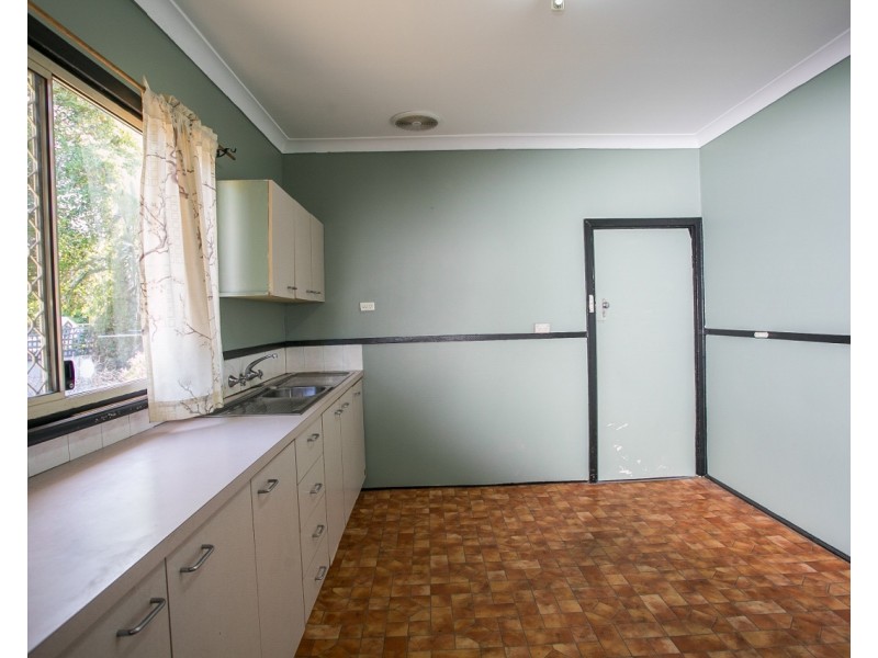 7 Ewart Street, Midvale WA 6056