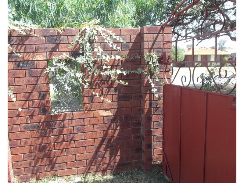 9B Barlee Way, Beechboro WA 6063