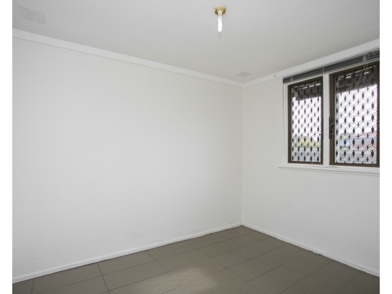 16 Scanlon Way, Lockridge WA 6054