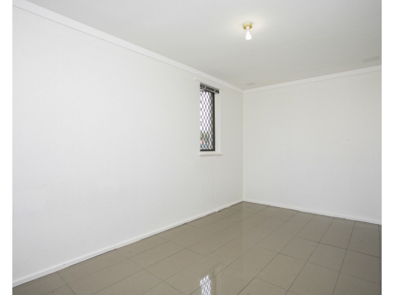 16 Scanlon Way, Lockridge WA 6054